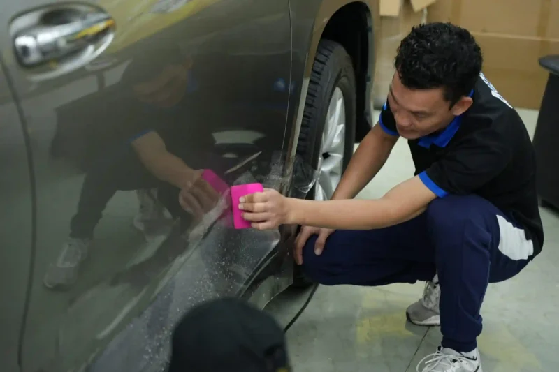 Best Car Scratch Removers 2026: Rubbing Compounds vs. Professional Touch-Up Kits
