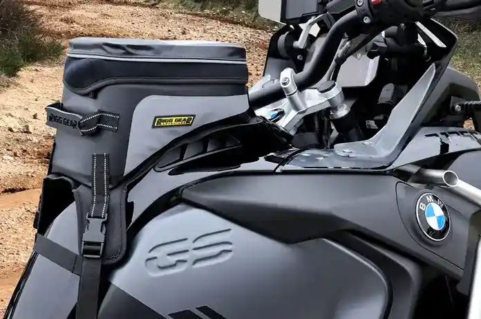 Best Motorcycle Tank Bags 2026: Givi Tanklock vs. SW-Motech & KTM Adventure Packs