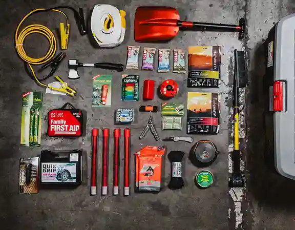 Best Car Survival Kits 2026: AAA Premium Road Kits vs. Winter Safety and Fire Extinguisher Kits