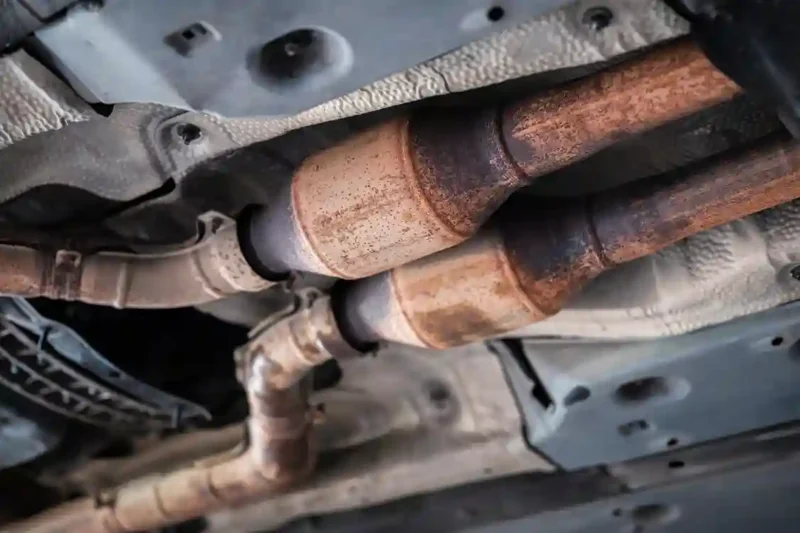 How much does it cost to replace catalytic converter