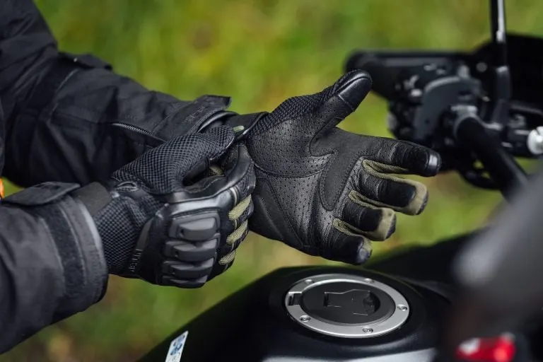 Motorcycle Glove Mastery 2026: Alpinestars vs. Heated Winter Tech