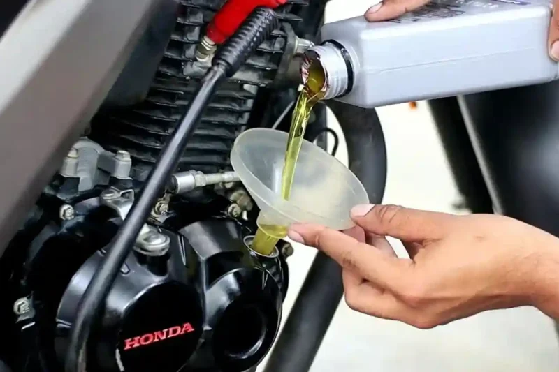 Motorcycle Oil Change Mastery 2026: Fully Synthetic vs. Castrol & Mobil 1 4T