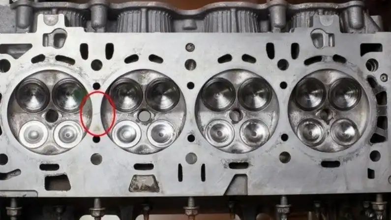 Symptoms of a cracked engine block while driving