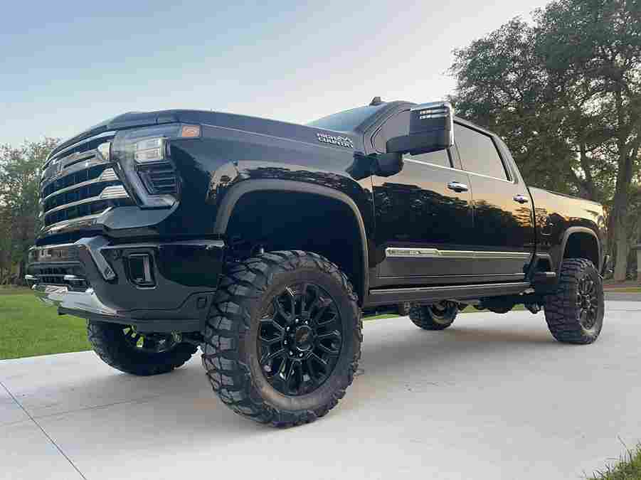 The Master Guide to the Best Tires for Chevy Silverado 1500 2500HD and 3500 11zon